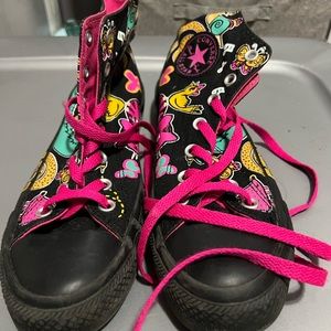 I love chucks all star converse, canvas with colorful animations